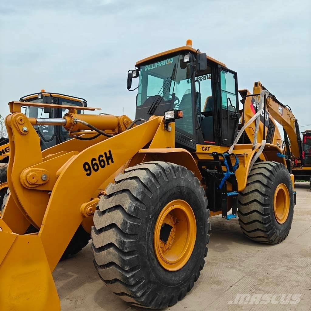 CAT 966 H Gumikerekes homlokrakodók