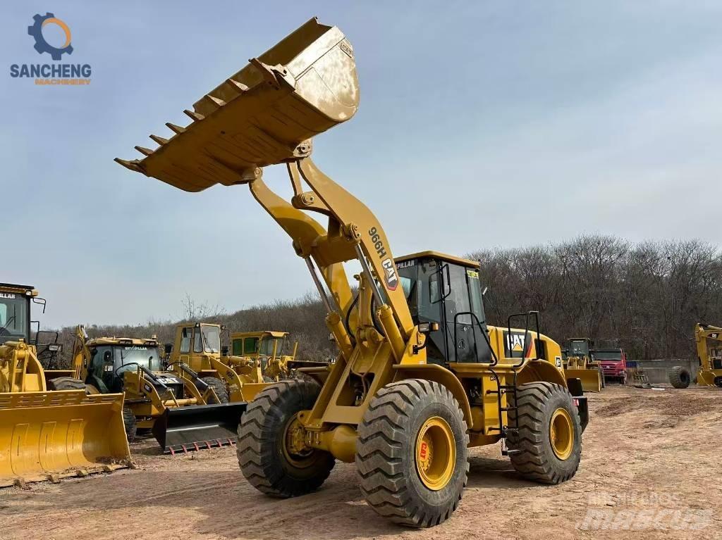 CAT 966 H Gumikerekes homlokrakodók