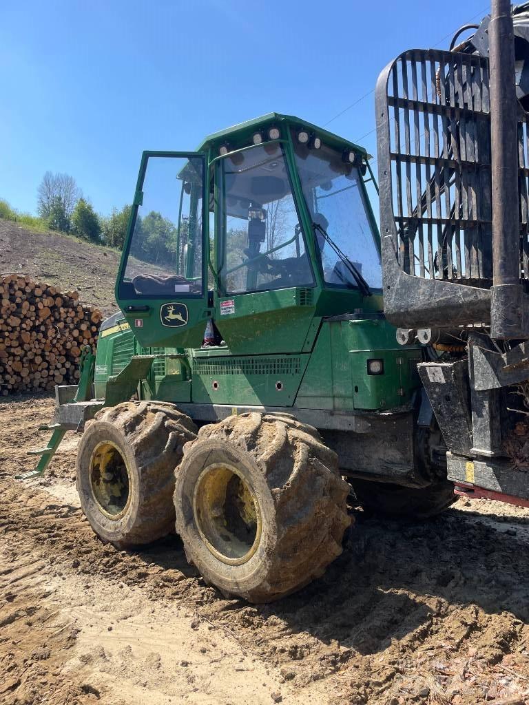 John Deere 1110G Kihordók