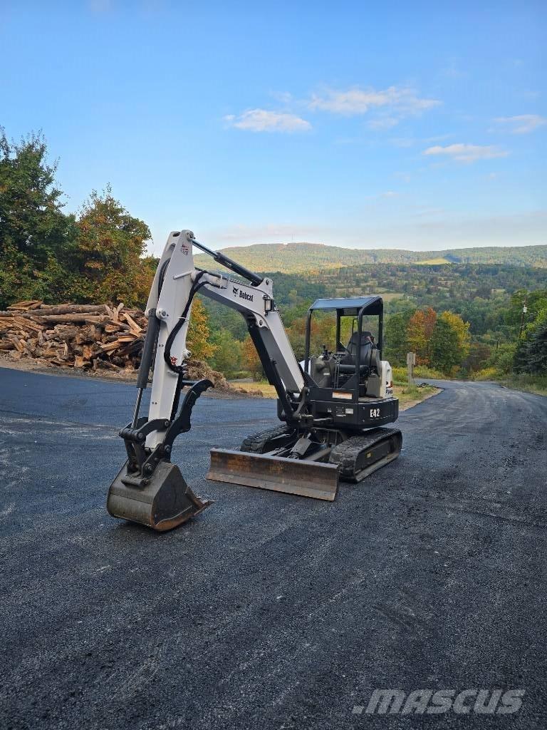 Bobcat E 42 Mini kotrók < 7t