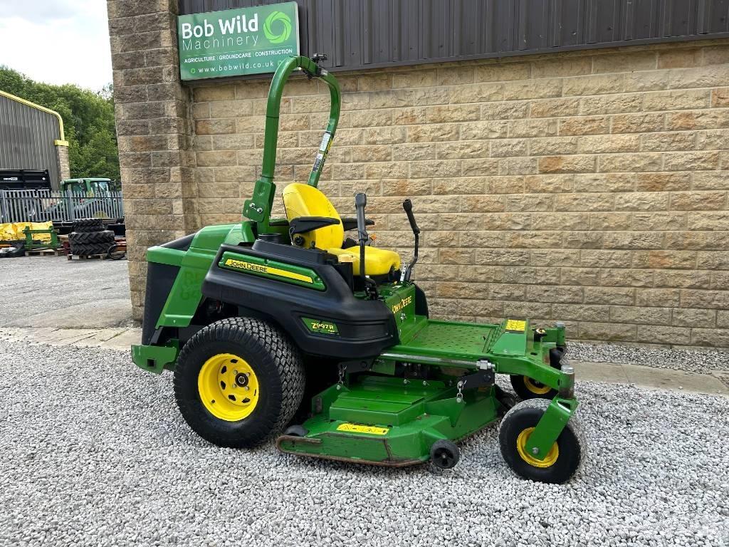 John Deere 997 Nulla fordulósugarú fűnyírók
