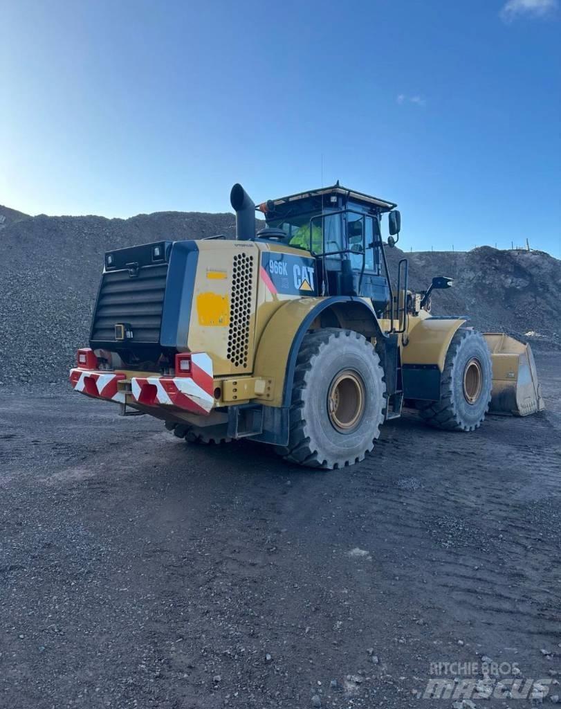 CAT 966 K Gumikerekes homlokrakodók