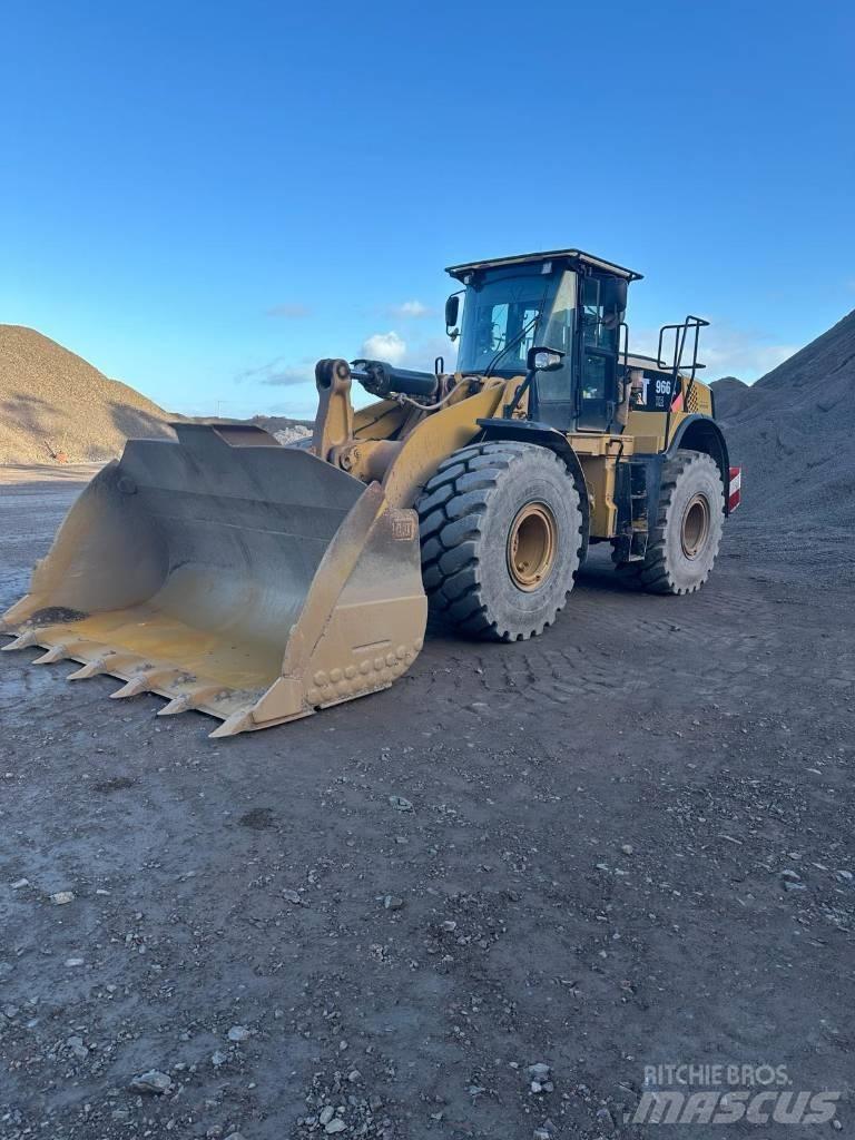 CAT 966 K Gumikerekes homlokrakodók