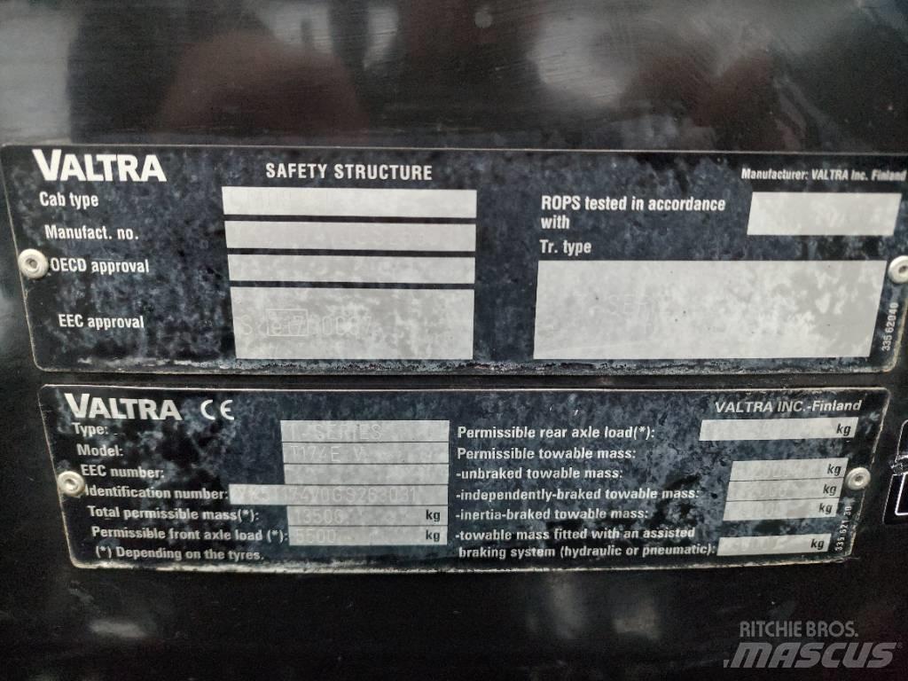 Valtra T 174 VERSU Traktorok