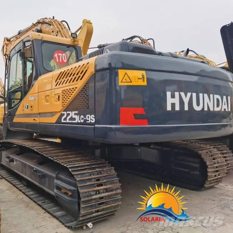 Hyundai R225LC Lánctalpas kotrók