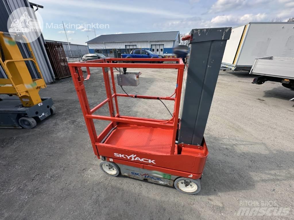 SkyJack SJ 12 Személyemelők