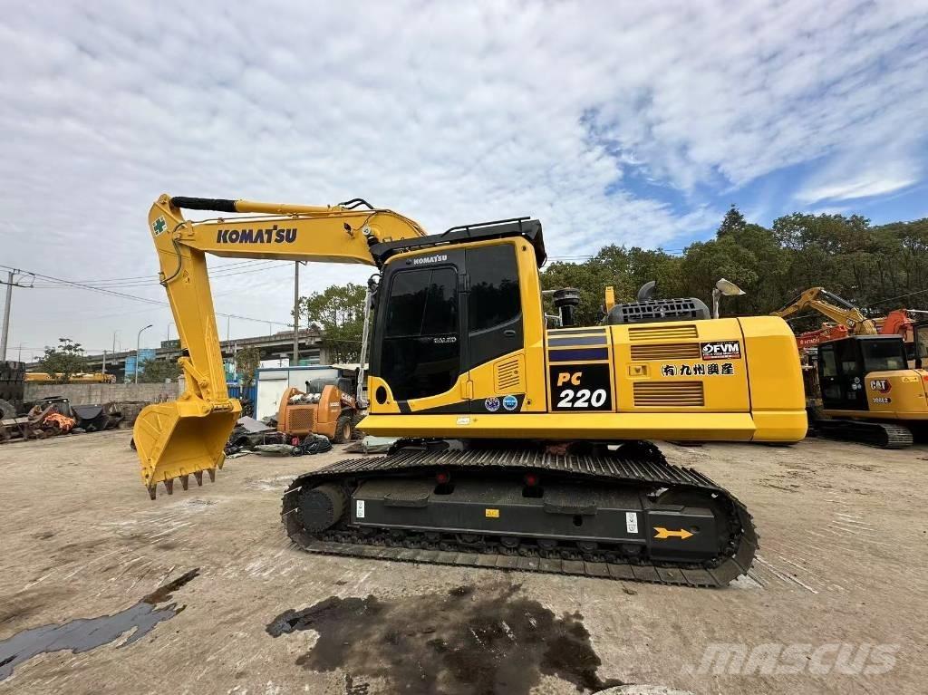 Komatsu PC 220 Lánctalpas kotrók