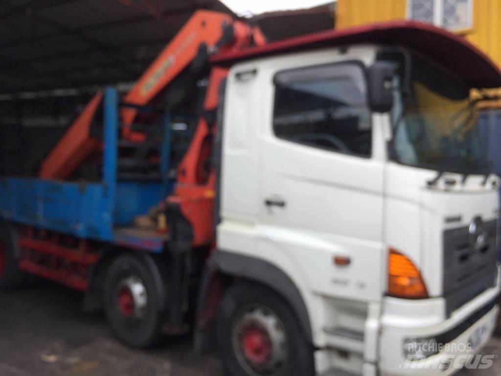 Hino 700 FY Darus teherautók