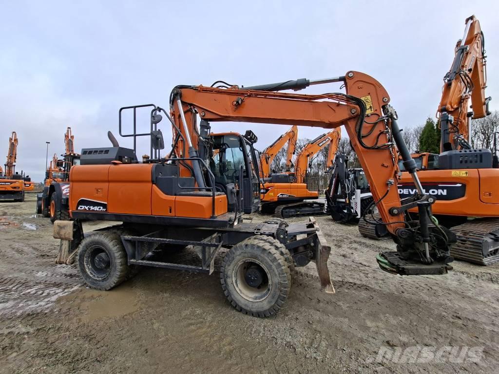 Doosan DX140W-5 Gumikerekes kotrók