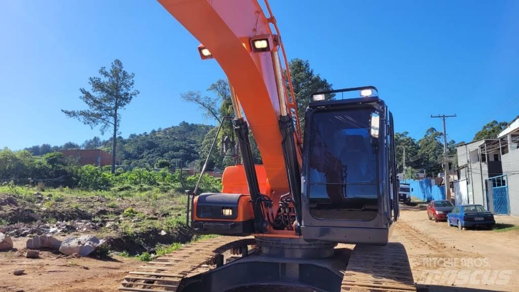 Doosan DX 225 LCA Lánctalpas kotrók