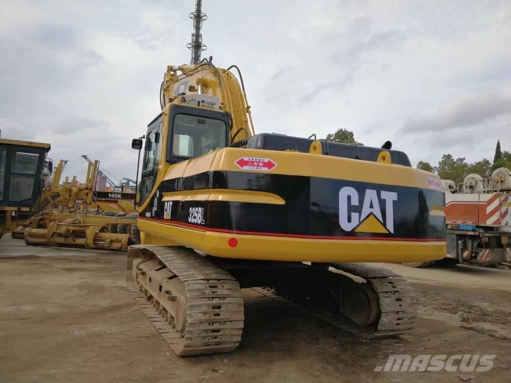 CAT 325 B L Lánctalpas kotrók