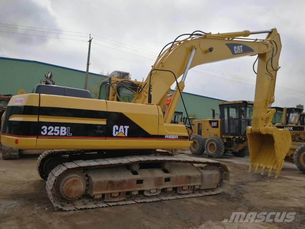 CAT 325 B L Lánctalpas kotrók