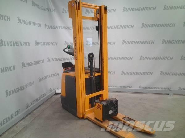 Jungheinrich ERC 214 Elektromos gyalogkíséretű targoncák