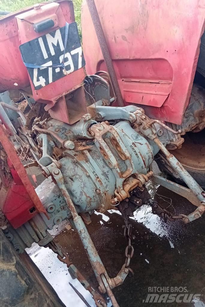 Massey Ferguson 165 Traktorok