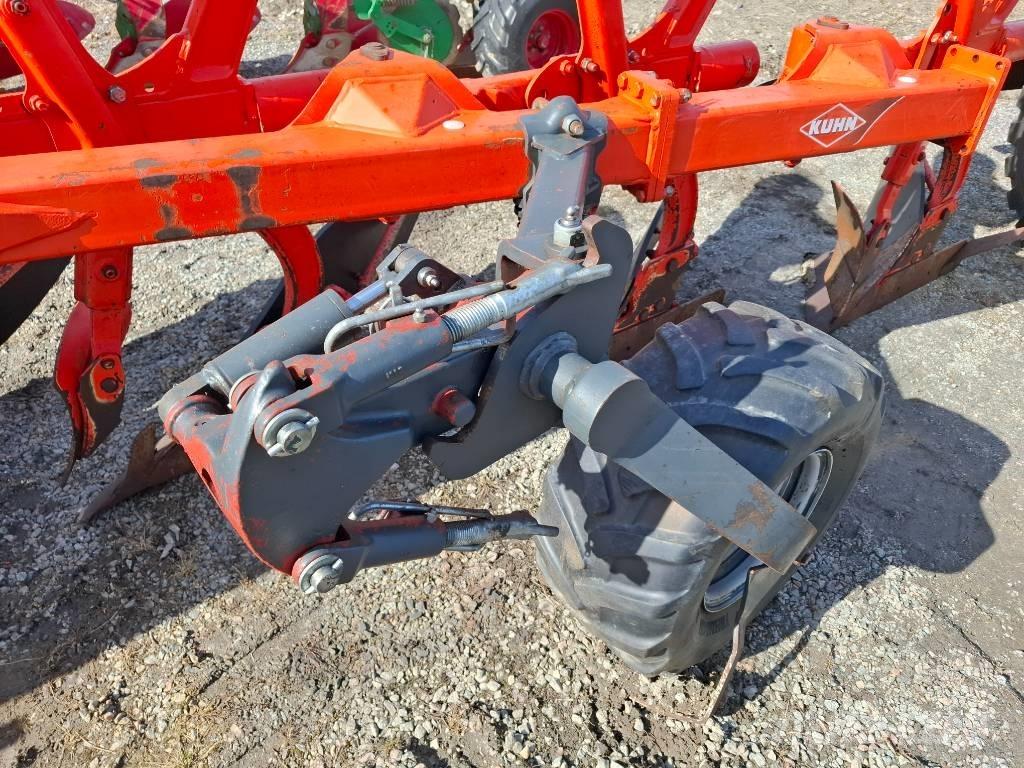 Kuhn Vari-Master 122 Váltvaforgató ekék