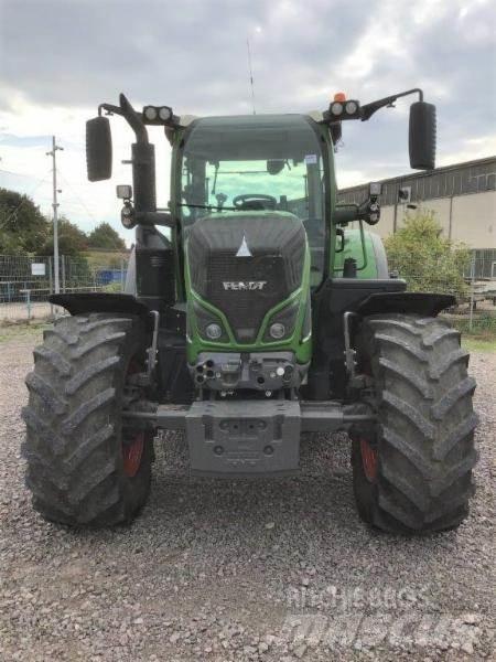 Fendt 716 Vario Traktorok