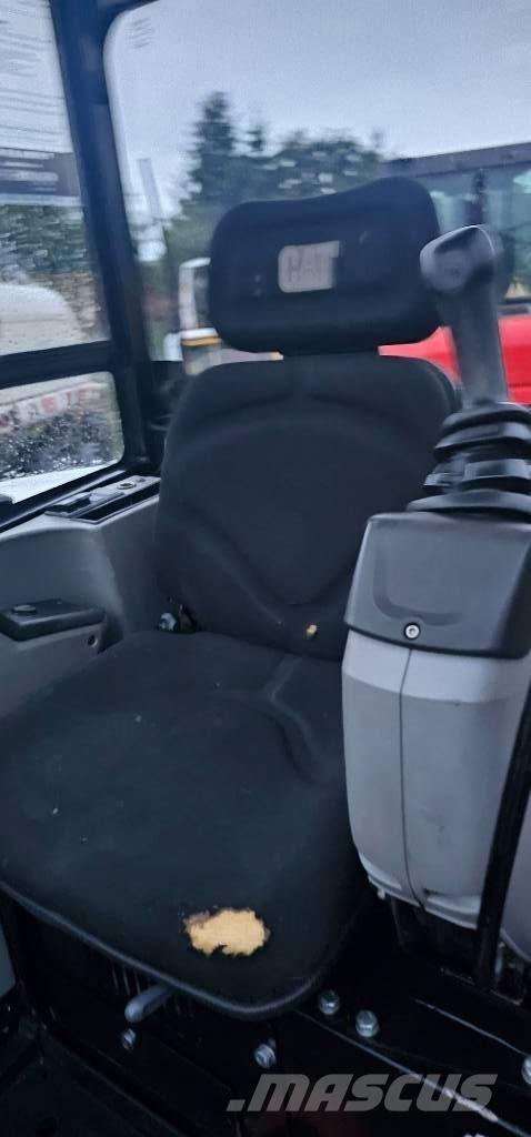 CAT 302.7 D CR Mini kotrók < 7t