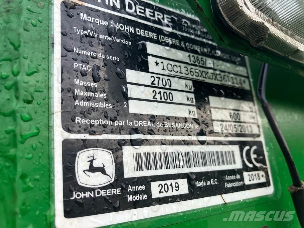 John Deere 1365 Vontatott pázsitnyírók