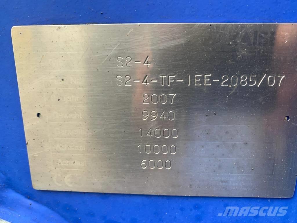 Kaiser S2-4 Gumikerekes kotrók