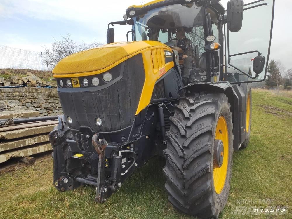JCB Fastrac 8330 Traktorok