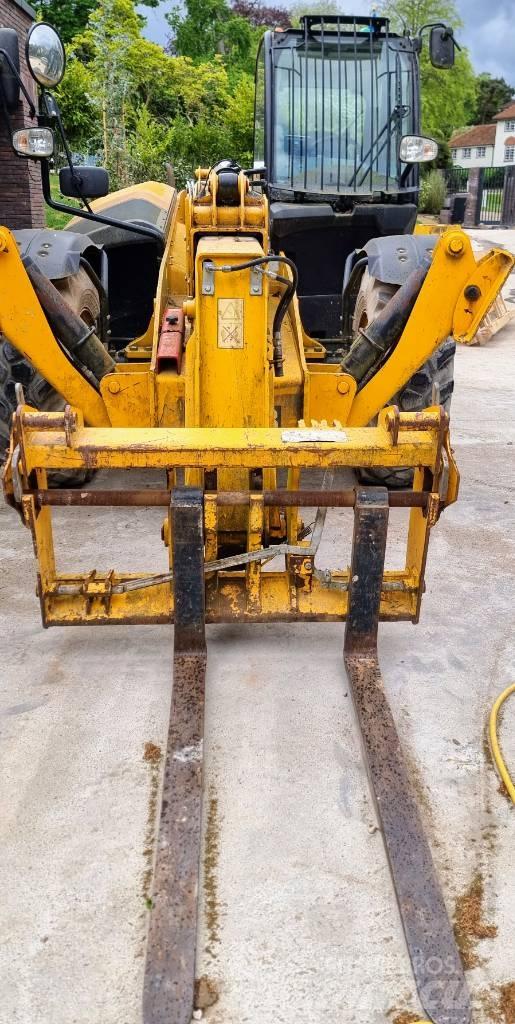 JCB 535-125 Teleszkópos rakodók