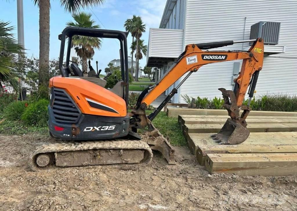 Doosan DX 35 Mini kotrók < 7t