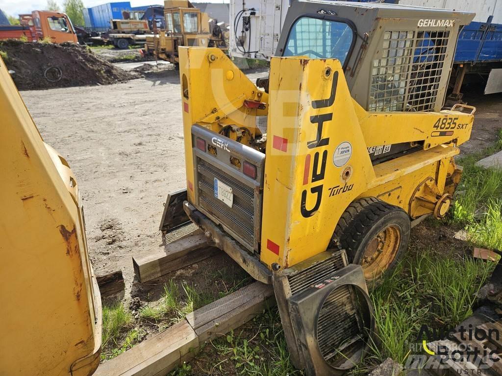 Gehl 4835 SXT Kompaktrakodók