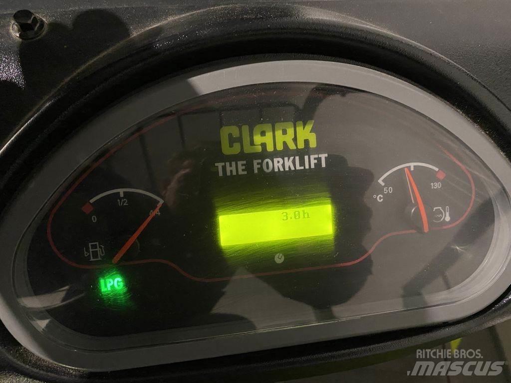 Clark GTS25 Gázüzemű targoncák