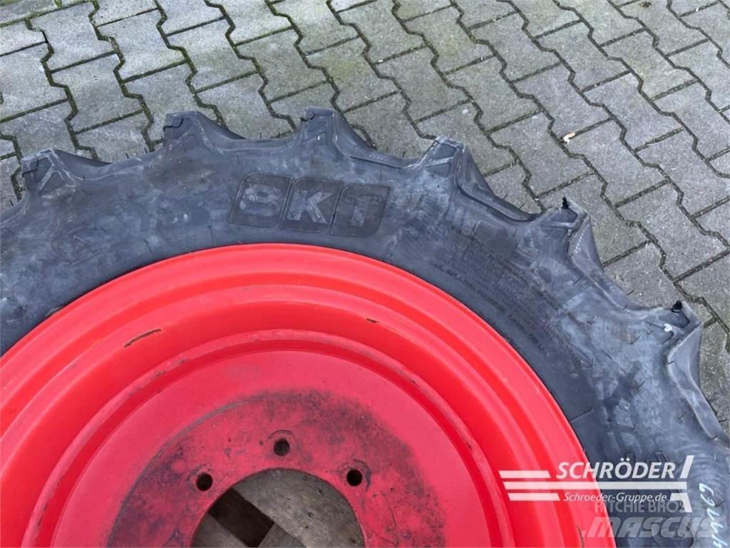 BKT 1X 320/70 R24 Gumiabroncsok, kerekek és felnik