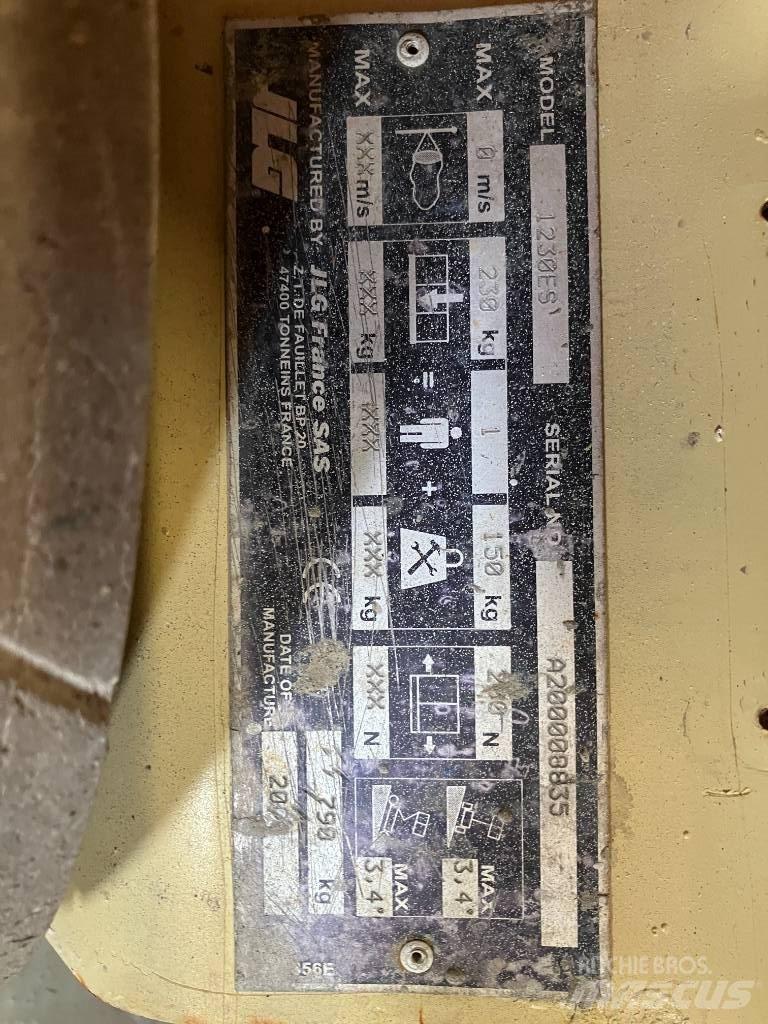 JLG 1230 ES Személyemelők
