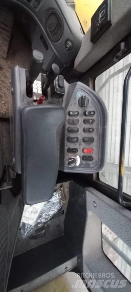 Komatsu WA 380-6 Gumikerekes homlokrakodók