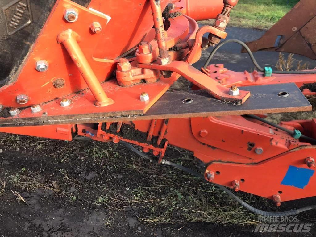 Kuhn Challenger Váltvaforgató ekék