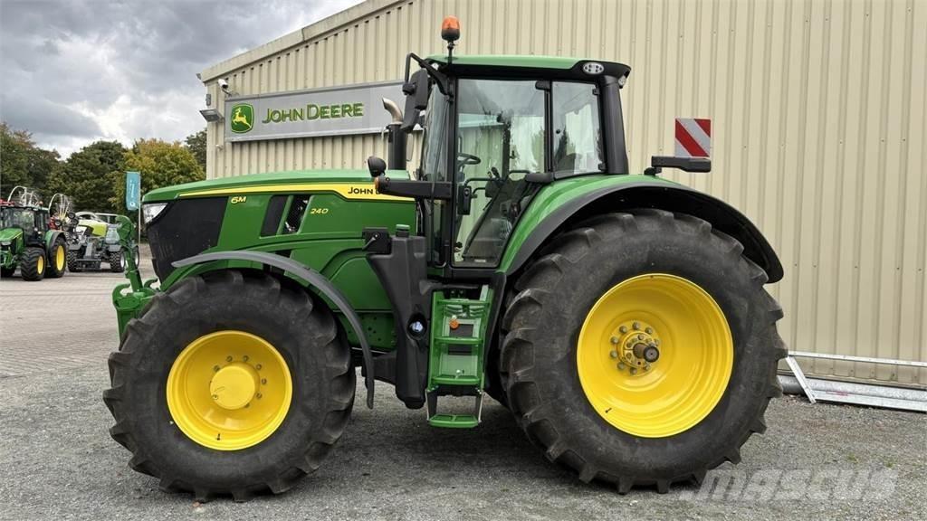 John Deere 6M 240 Traktorok