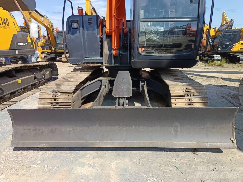 Hitachi ZX 75 Közepes (midi) kotrók 7 t - 12 t