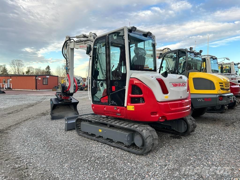 Takeuchi TB370 Közepes (midi) kotrók 7 t - 12 t
