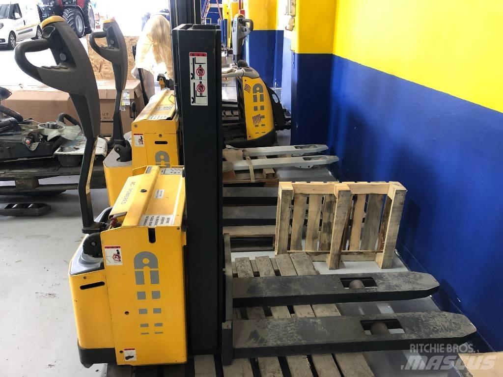 Atlet CSL 160 Elektromos gyalogkíséretű targoncák