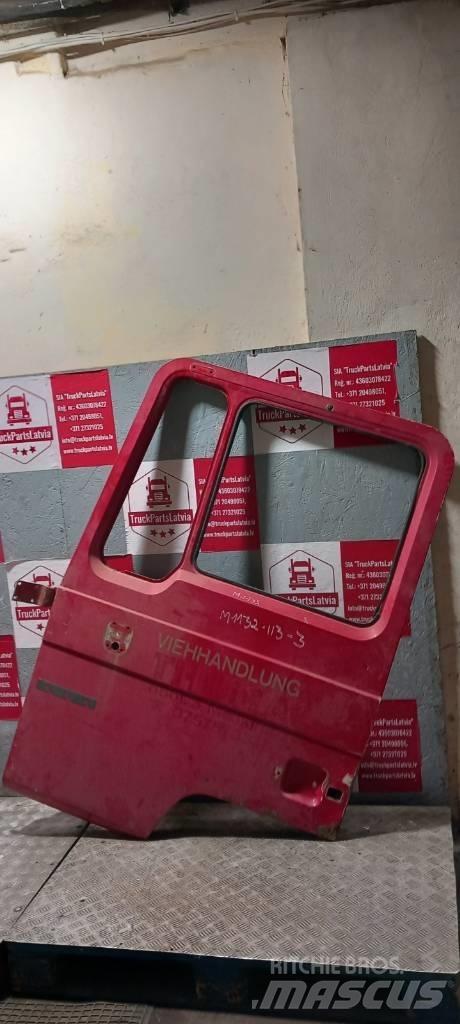 MAN 12.232 left door Vezetőfülke és belső tartozékok