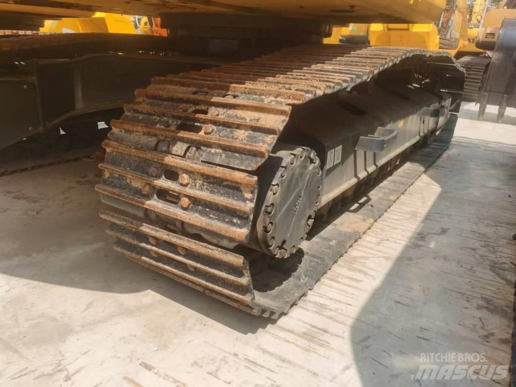 Komatsu PC 200-8 Lánctalpas kotrók
