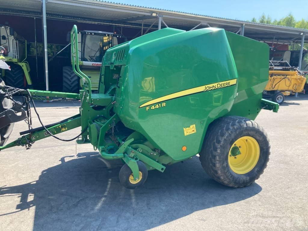 John Deere F441R Körbálázók