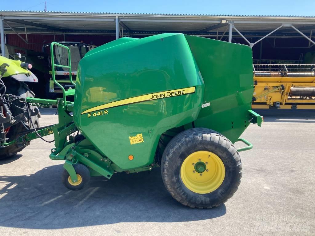 John Deere F441R Körbálázók