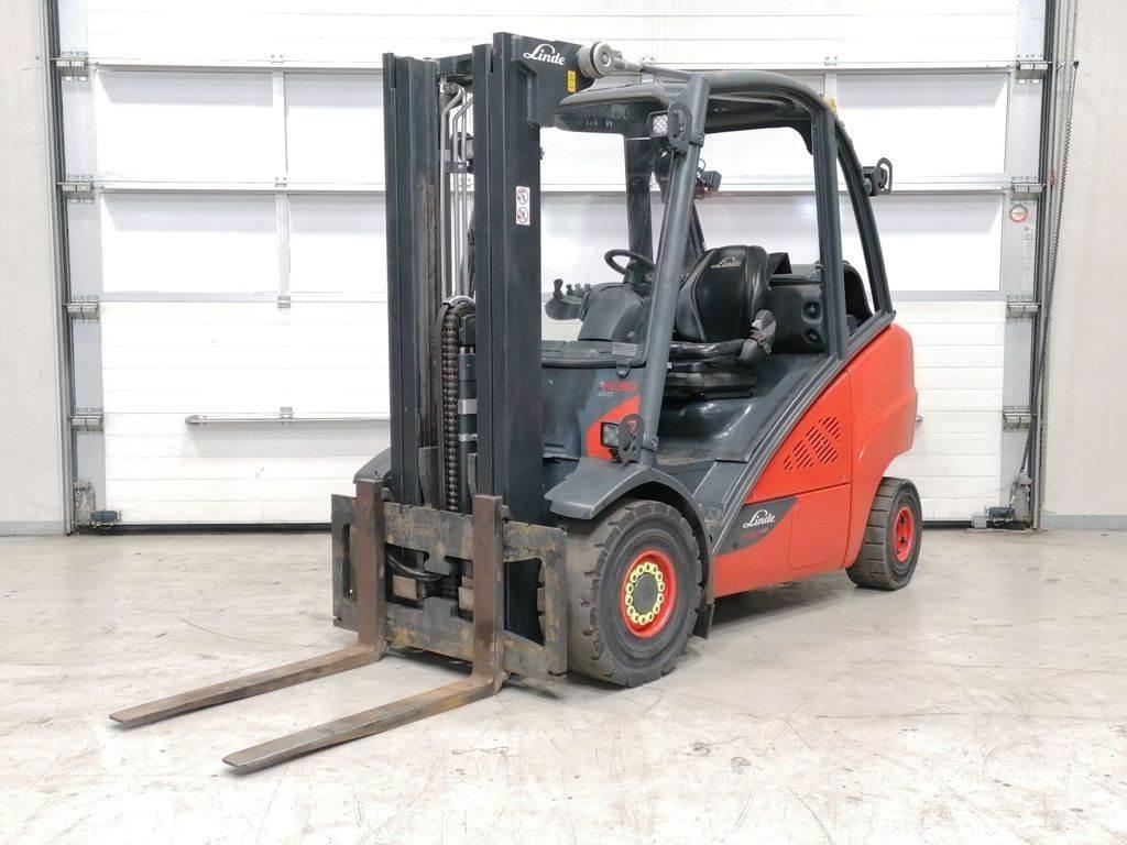 Linde H30T-02 Gázüzemű targoncák
