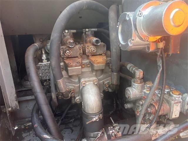 Hitachi EX120 Lánctalpas kotrók