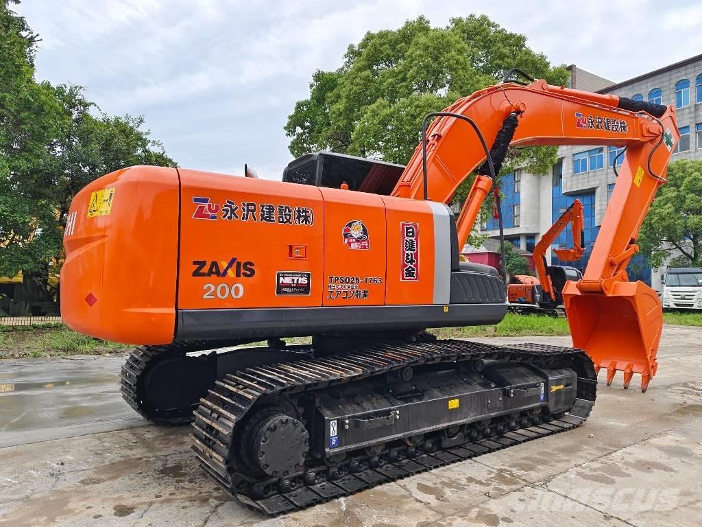 Hitachi ZX 200 Lánctalpas kotrók