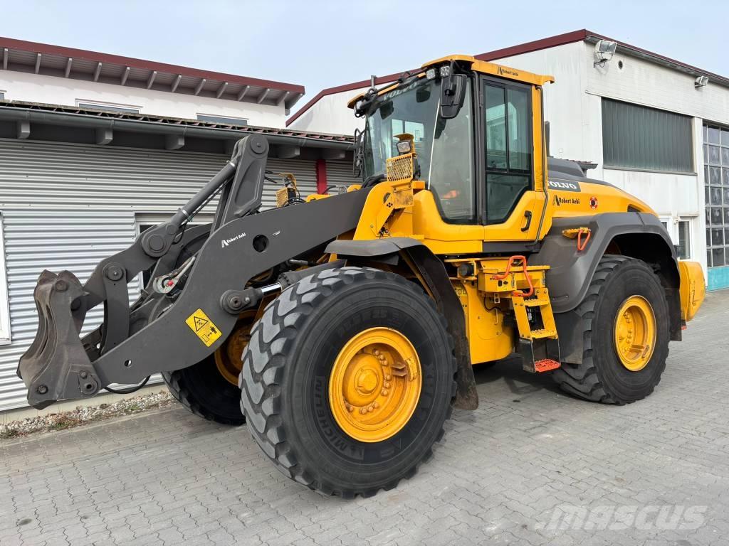 Volvo L 110 H Gumikerekes homlokrakodók