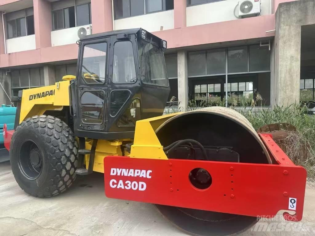 Dynapac CA 30 D Egydobos hengerek