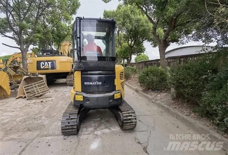 Komatsu PC35 Lánctalpas kotrók