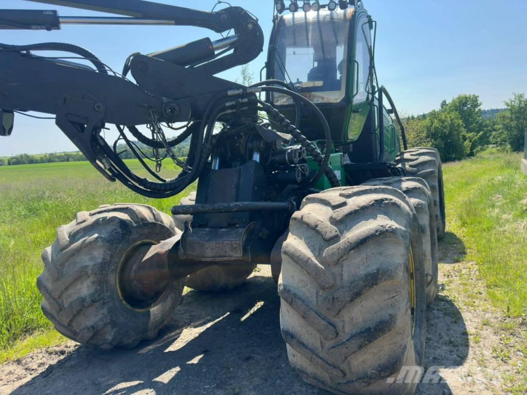 John Deere 1470 E Betakarítók