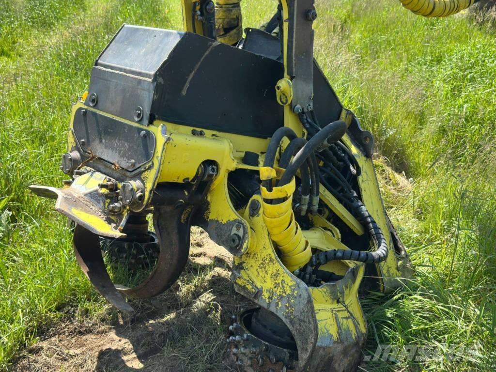 John Deere 1470 E Betakarítók