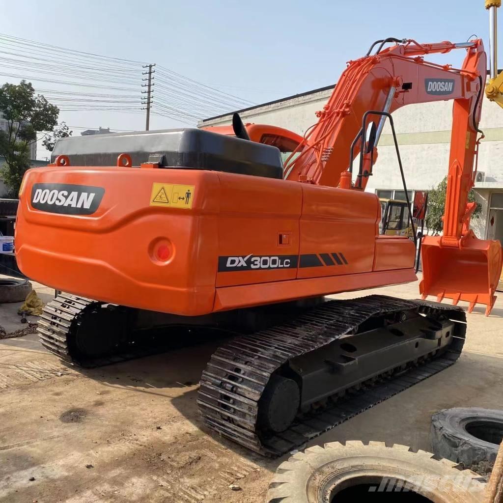 Doosan DX 300 LC Lánctalpas kotrók