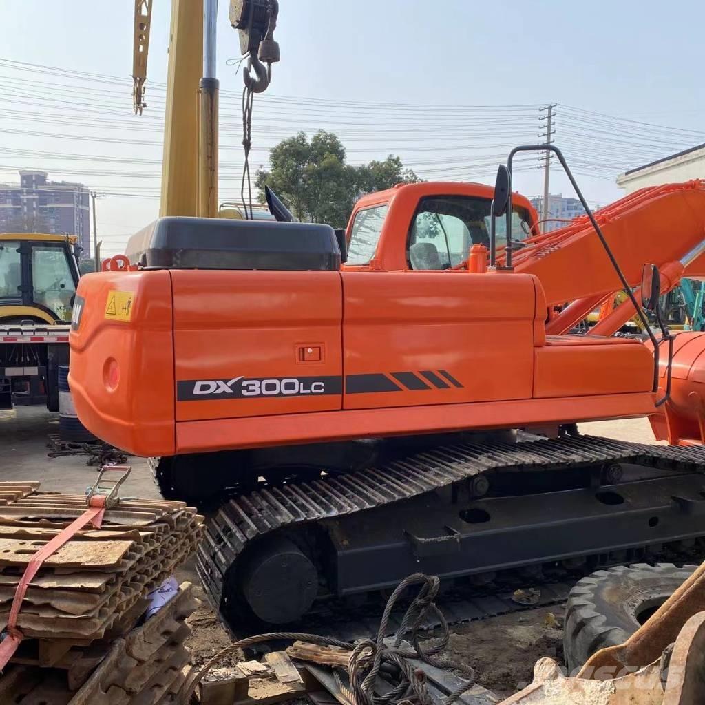 Doosan DX 300 LC Lánctalpas kotrók